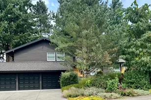18310 NE 19th Pl, Bellevue, WA 98008 - Photo 1