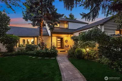 2009 30th Avenue W, Seattle, WA 98199 - Photo 1