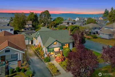 1102 Rucker Avenue, Everett, WA 98201 - Photo 1
