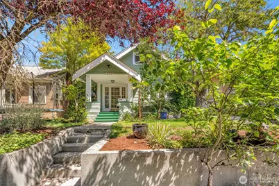 5618 12th Avenue NE, Seattle, WA 98105 - Photo 1