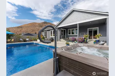 1767 Brambling Brae Lane, Wenatchee, WA 98801 - Photo 1