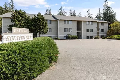 91 SE 11th Avenue #104, Oak Harbor, WA 98277 - Photo 1