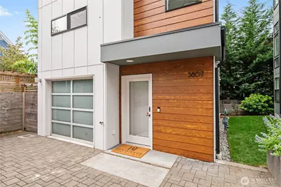 3807 Ashworth Avenue N, Seattle, WA 98103 - Photo 1