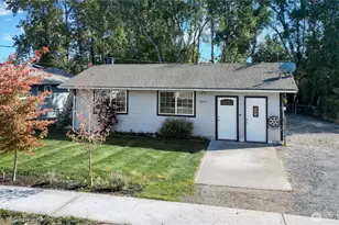 8027 S Sheridan Ave, Tacoma, WA 98408 - Photo 1