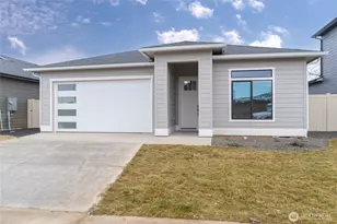 579 S Perry Ave, East Wenatchee, WA 98802 - Photo 1