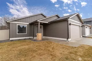 573 S Perry Ave, East Wenatchee, WA 98802 - Photo 1