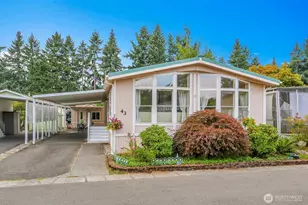 18425 NE 95th St, Redmond, WA 98052 - Photo 1