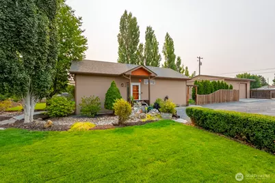 716 S Wanapum Drive, Moses Lake, WA 98837 - Photo 1