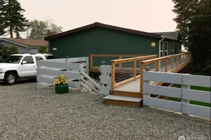 5133 Seaview Dr, Blaine, WA 98230 - Photo 1