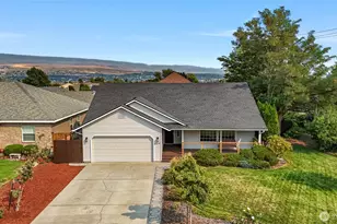 629 Chinook Dr, Wenatchee, WA 98801 - Photo 1