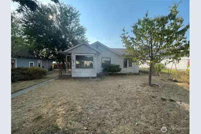 107 N Cedar Street, Omak, WA 98841 - Photo 1