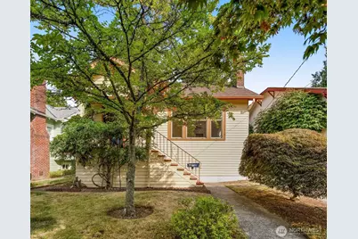 7332 17th Avenue NE, Seattle, WA 98115 - Photo 1