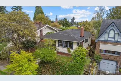 4738 4th Avenue NE, Seattle, WA 98105 - Photo 1
