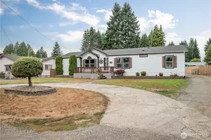 552 NE North St, Castle Rock, WA 98611 - Photo 1