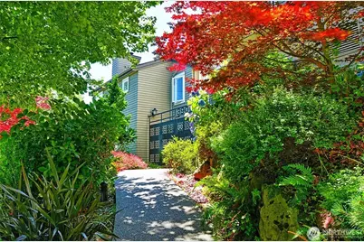 3901 Fremont Avenue N #304, Seattle, WA 98103 - Photo 1