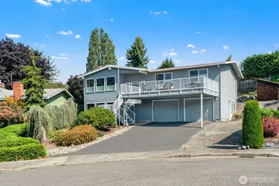 721 Elm Place W, Edmonds, WA 98020 - Photo 1