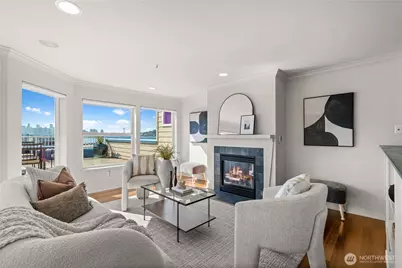 3919 Latona Avenue NE #305, Seattle, WA 98105 - Photo 1