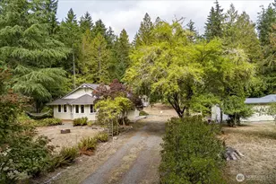 3323 Dorothys Ln, Clinton, WA 98236 - Photo 1