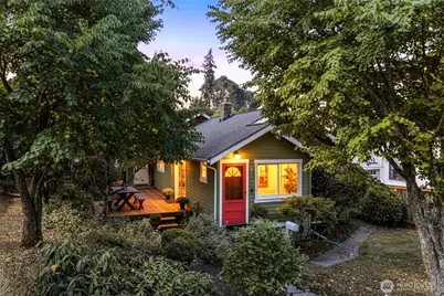 3259 47th Avenue SW, Seattle, WA 98116 - Photo 1