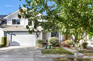 319 196th Pl SW, Lynnwood, WA 98036 - Photo 1