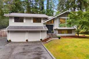 18221 NE 189th St, Woodinville, WA 98077 - Photo 1