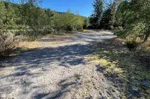 268 Riverview Dr, Castle Rock, WA 98611 - Photo 1