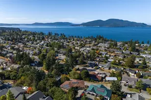 3420 W 8th Pl, Anacortes, WA 98221 - Photo 1