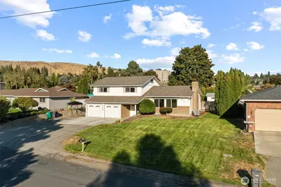 807 N James Avenue, East Wenatchee, WA 98802 - Photo 1
