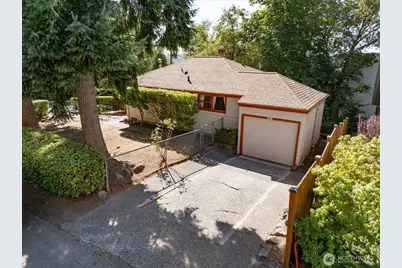 4503 Palatine Avenue N, Seattle, WA 98103 - Photo 1