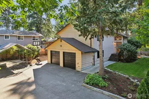 719 N 184th St, Shoreline, WA 98133 - Photo 1