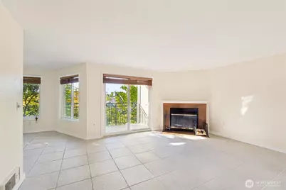 12724 NE 144th Street #E202, Kirkland, WA 98034 - Photo 1