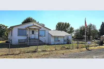 69 Adrian Avenue NW, Soap Lake, WA 98851 - Photo 1