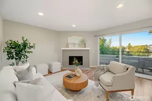 3233 NE 12th St, Renton, WA 98056 - Photo 1