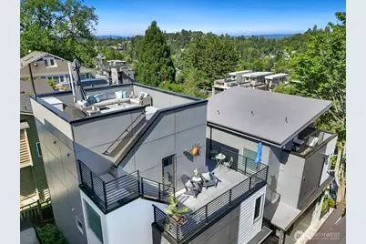 1823 26th Avenue #B, Seattle, WA 98122 - Photo 1