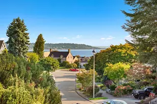 1940 Edgemont Pl W, Seattle, WA 98199 - Photo 1