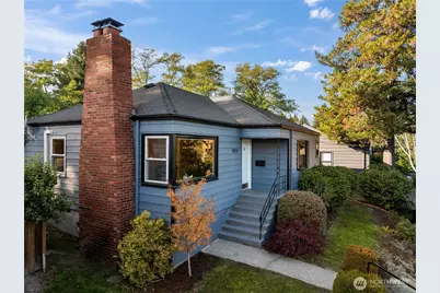 3031 34th Avenue W, Seattle, WA 98199 - Photo 1