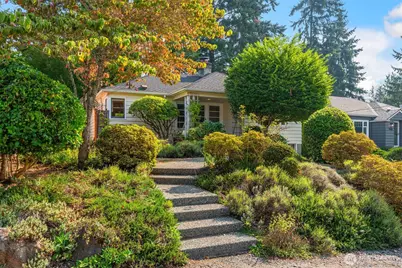 10422 20th Ave NE, Seattle, WA 98125 - Photo 1