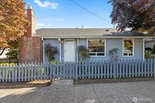 215 6th Ave S, Edmonds, WA 98020 - Photo 1