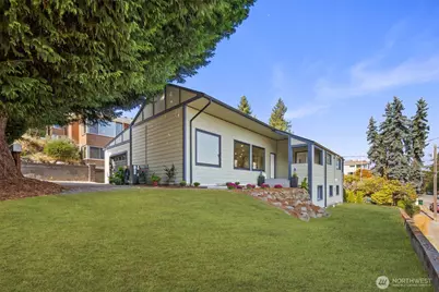 3205 25th Avenue W, Seattle, WA 98199 - Photo 1