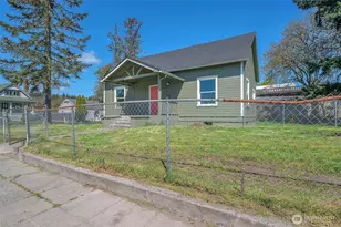 205 Grant St, Kelso, WA 98626 - Photo 1