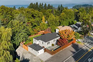 2020 Sunset Dr W, University Place, WA 98466 - Photo 1