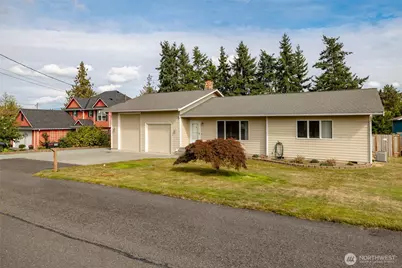 720 N 17th Street, Mount Vernon, WA 98273 - Photo 1