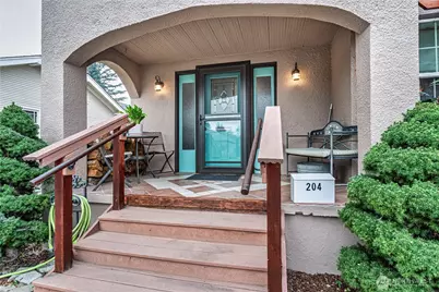 204 N Emerson Avenue, Wenatchee, WA 98801 - Photo 1
