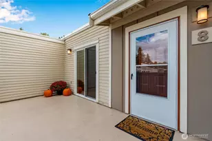 12712 NE 120th St, Kirkland, WA 98034 - Photo 1