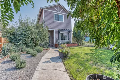 307 N Franklin Avenue, Wenatchee, WA 98801 - Photo 1