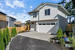429 Legion Dr, Everett, WA 98201 - Photo 1