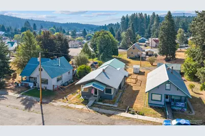 404 W Alaska Avenue, Roslyn, WA 98941 - Photo 1