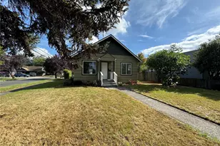 566 18th Ave, Longview, WA 98632 - Photo 1