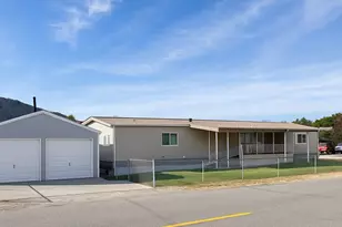 207 Ferry Ave E, Brewster, WA 98812 - Photo 1