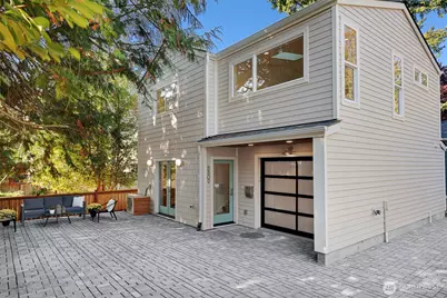 8809 12th Avenue NE, Seattle, WA 98115 - Photo 1